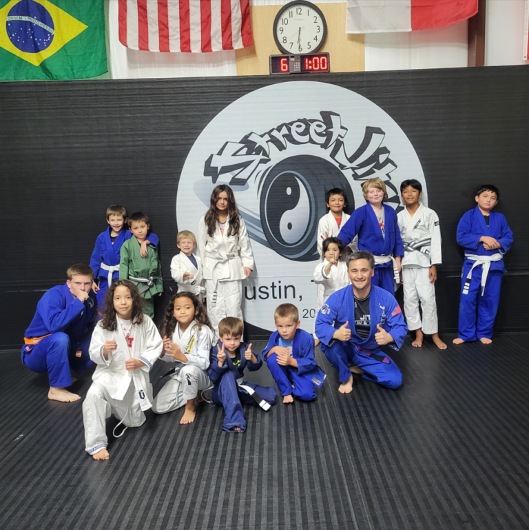 Kids jiu jitsu class 768x769